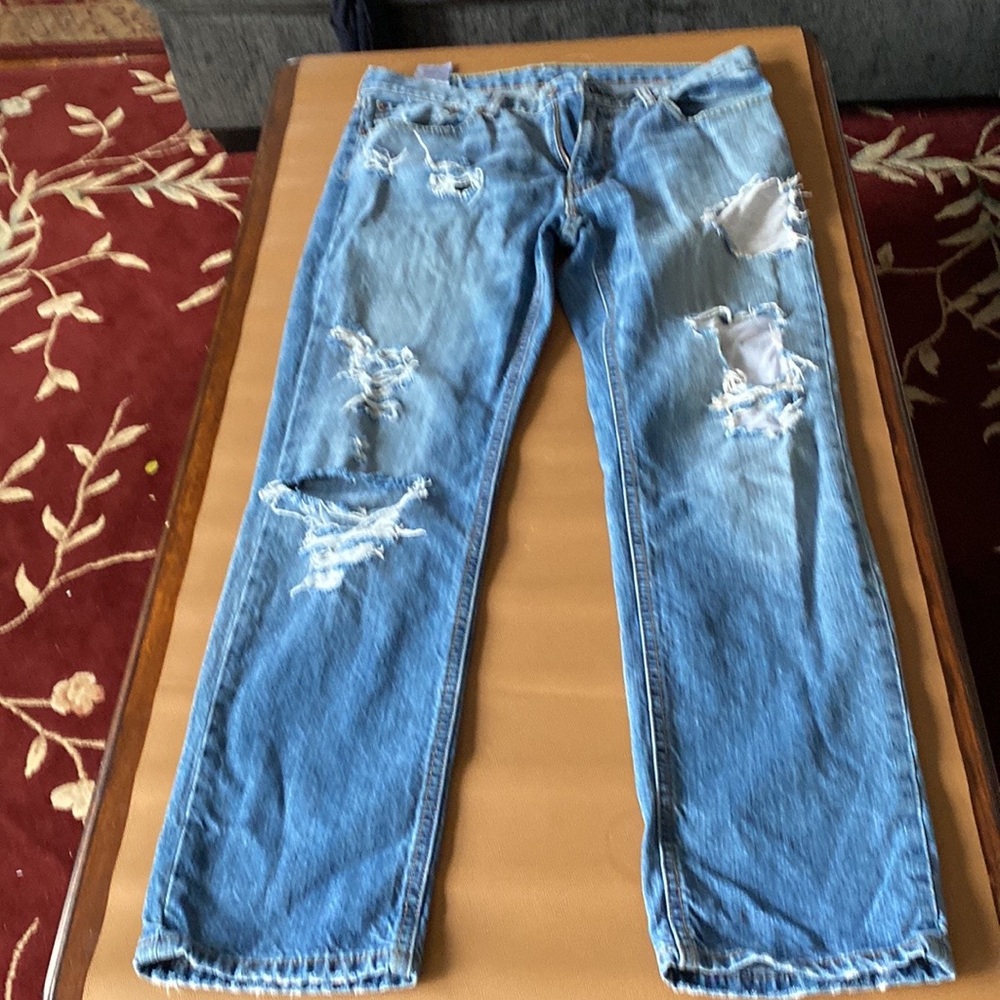 Levi’s mens distressed jeans